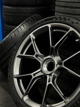 ➡️ Disky, které znovu vypadají jako nové? ✨ Dopřejte svému vozu detail, který udělá rozdíl na první pohled a podtrhne jeho...