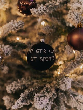 Rádi bychom Vám - našim zákazníkům, příznivcům a obchodním partnerům popřáli klidnou jízdu vánočními svátky, plnou pohody,...